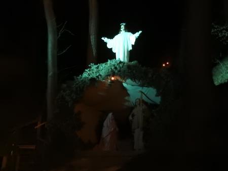 Utrinki iz druge uprizoritve predstave Božična noč, odigrane 5.1.2019 24